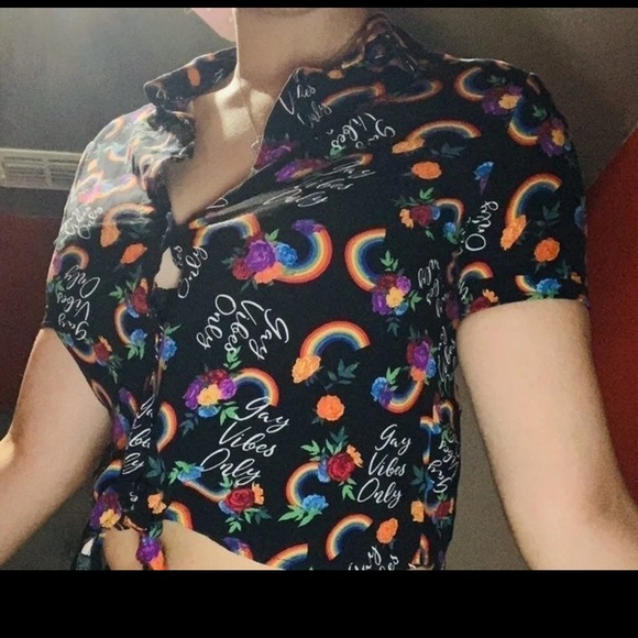 Hot Topic Tops - ❌SOLD❌ Gay Vibes Only Pride Crop